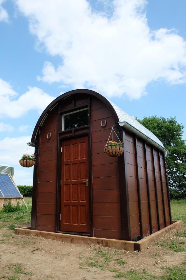 Get Away Hide Away Villa Dereham Exteriör bild