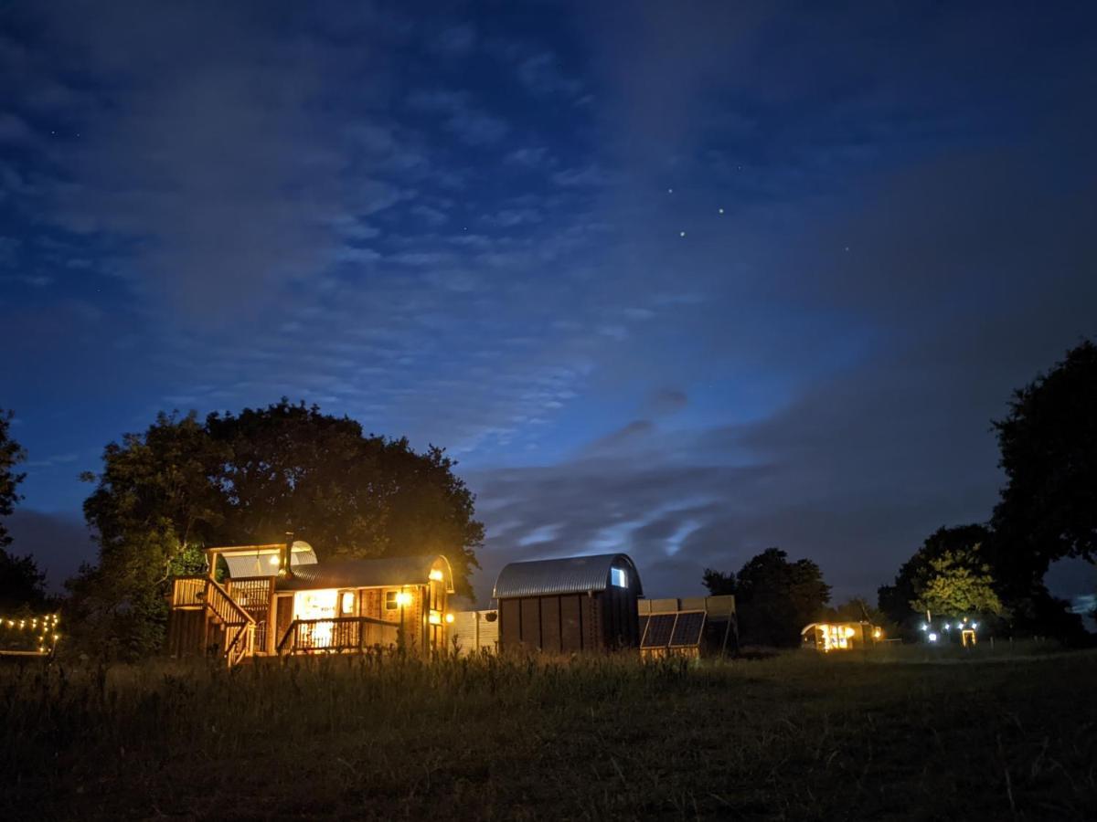 Get Away Hide Away Villa Dereham Exteriör bild